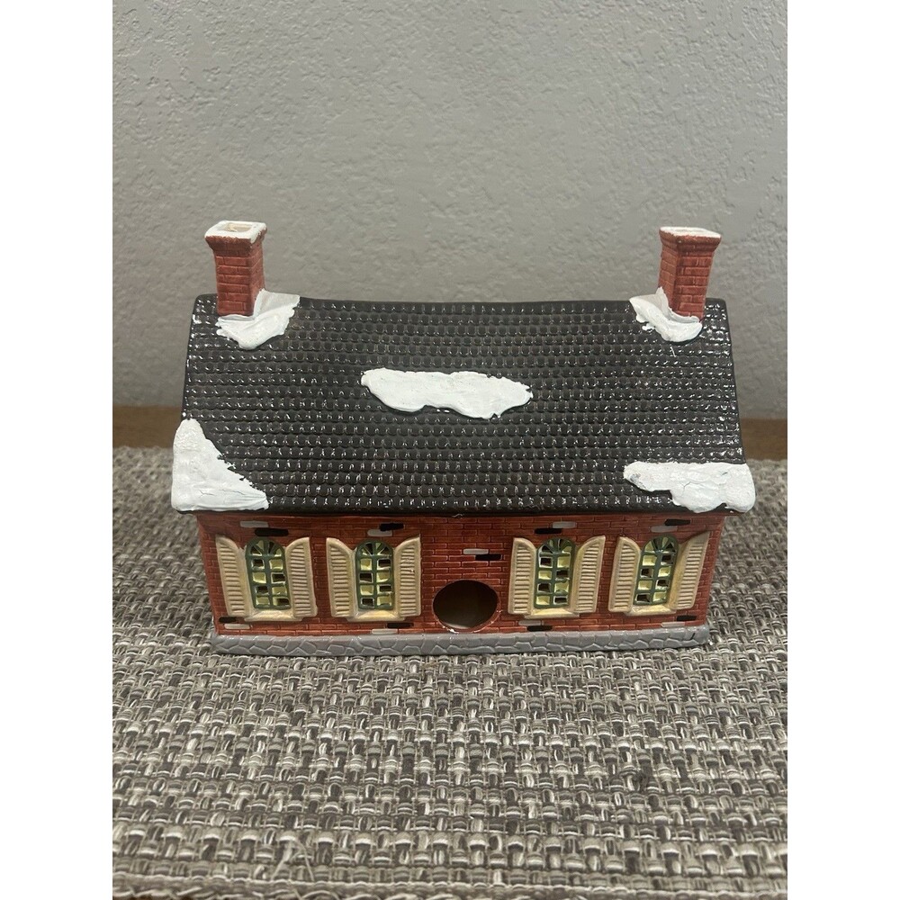 Dept 56 Snow Village Stonehurst House Hand Painted Ceramic Lights Up #5140-3 - Picture 4 of 6